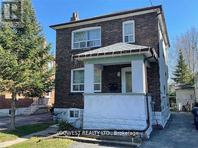 17 Elma St, Toronto, ON M8V 1X9