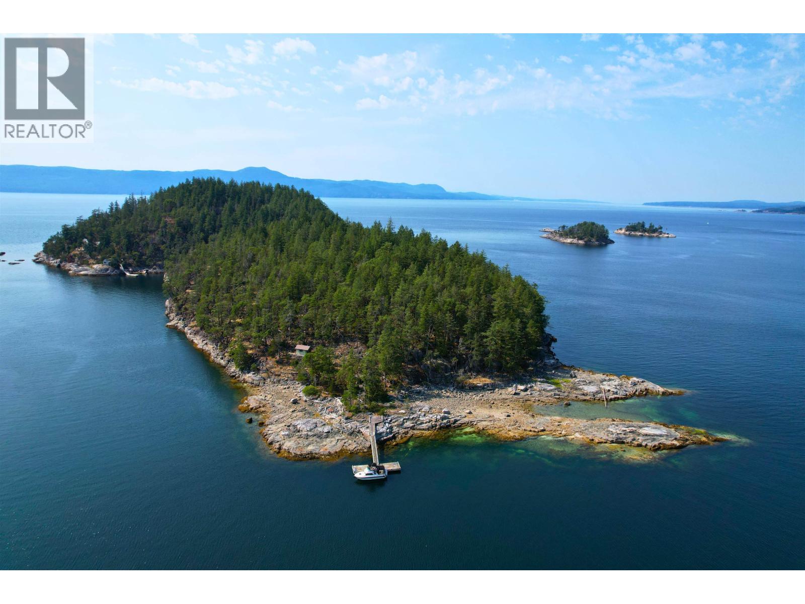 Lot A Kelly Island, Nelson Island, BC V8A 0N0