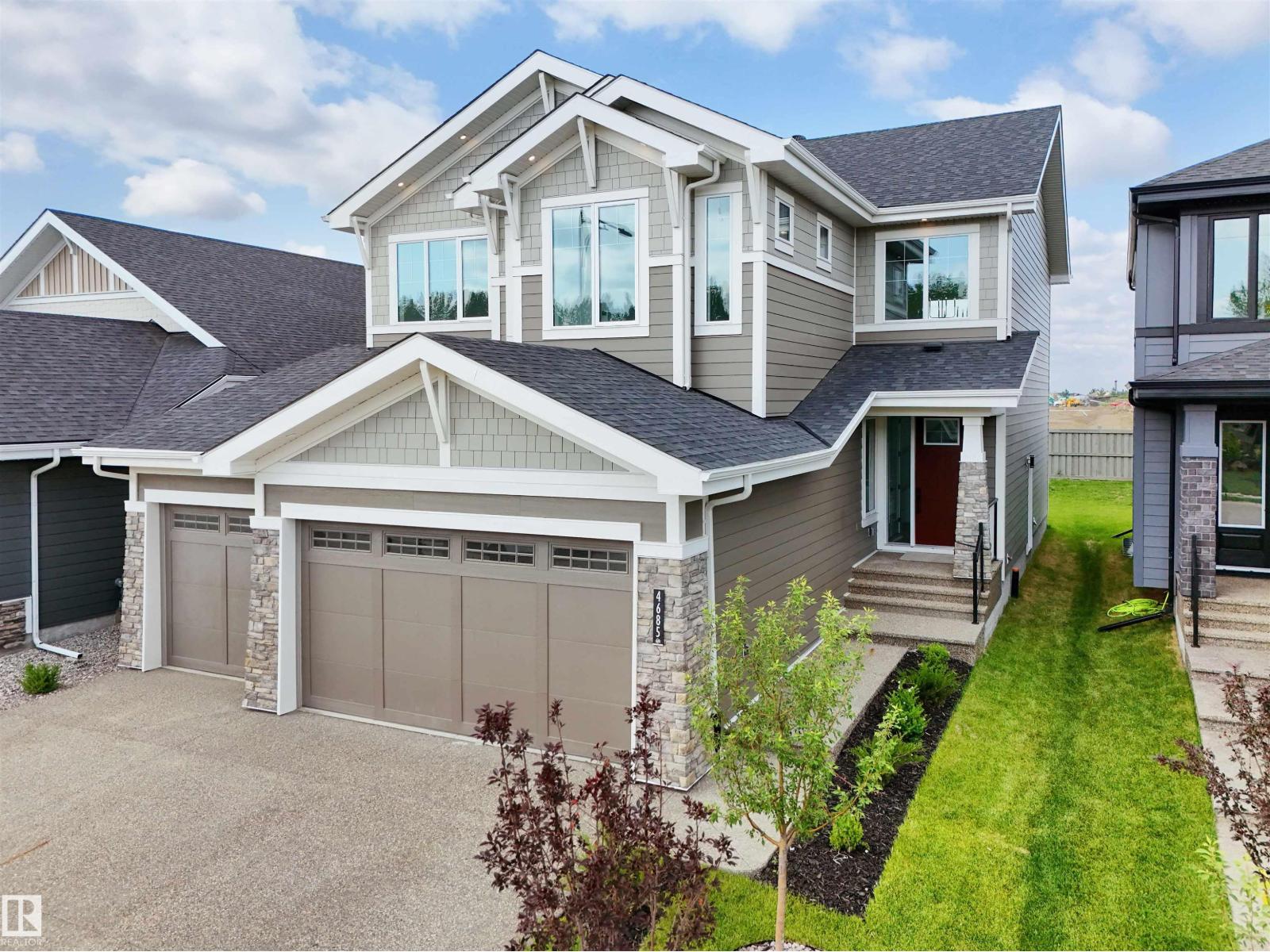 4685 Chegwin Wd SW, Edmonton, AB T6W 4A7