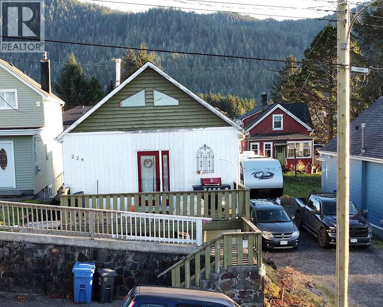 224 E 4th Ave, Prince Rupert, BC V8J 1N5