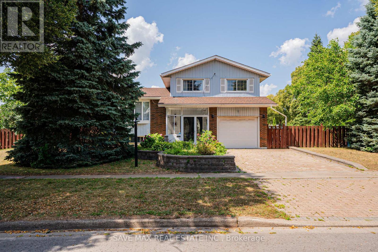 6307 Carolyn Ave, Niagara Falls, ON L2E 5H6