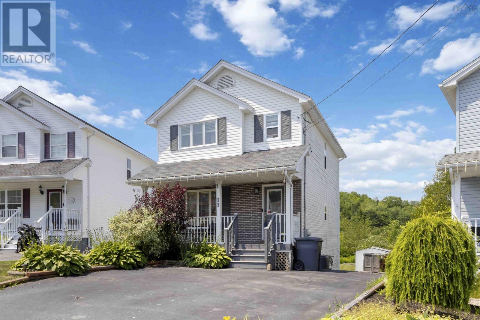 11 Bianca Ct, Middle Sackville, NS B4E 3E2