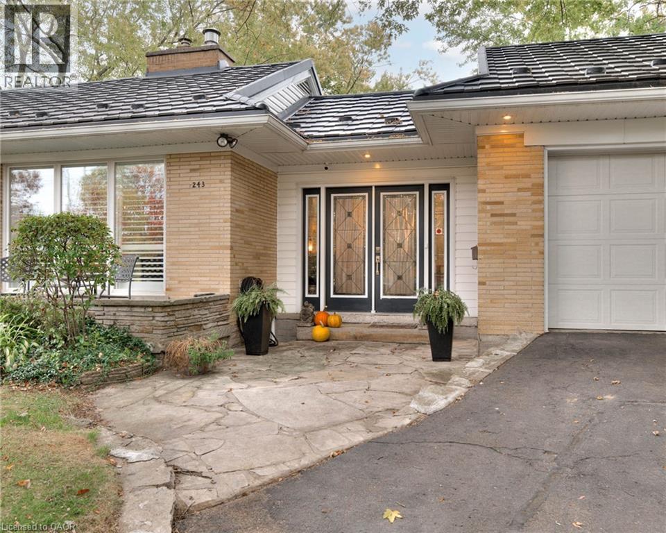 243 Lincoln Rd, Waterloo, ON N2J 2P4