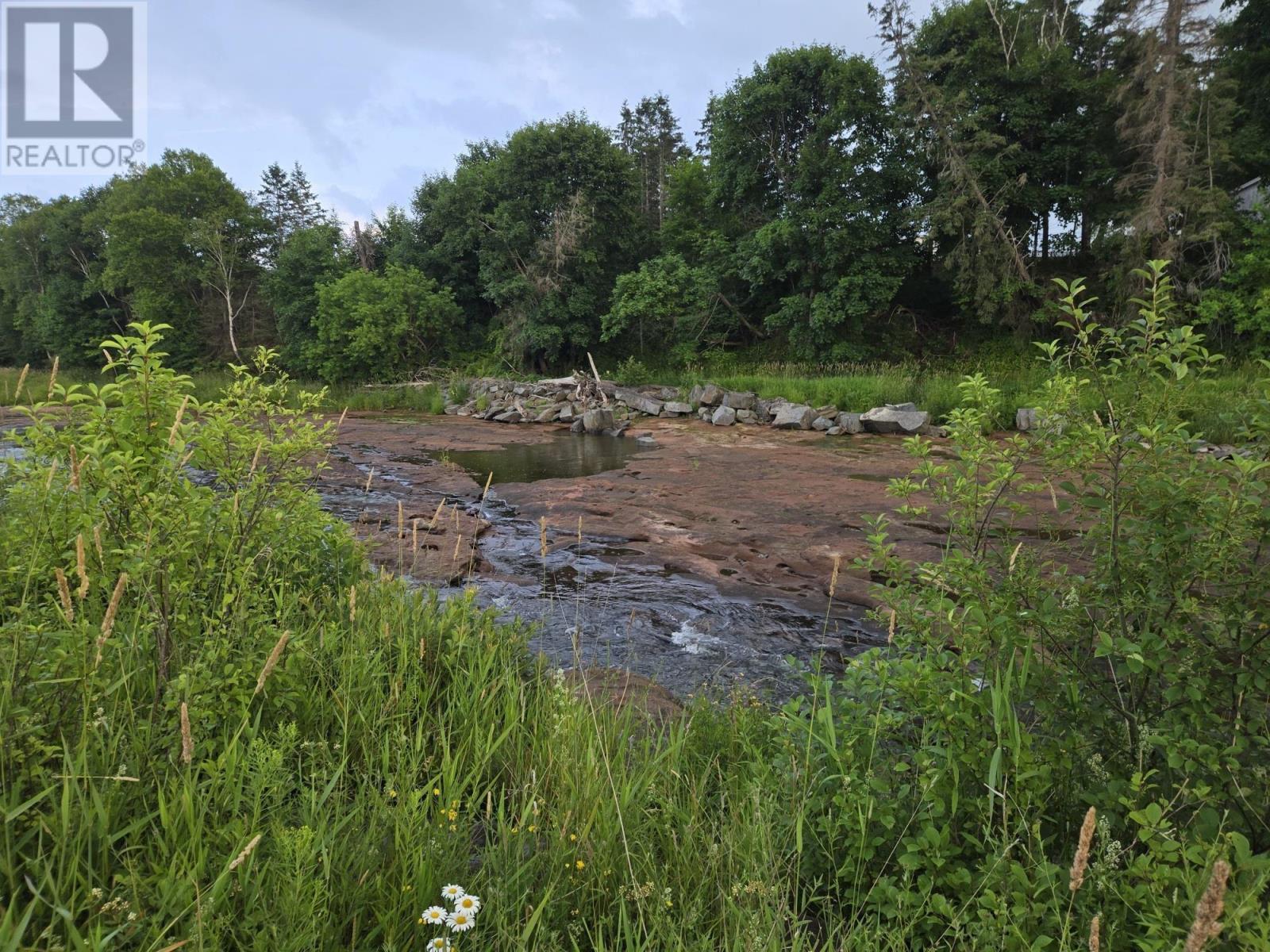 3 Salmon River Rd, Murray Siding, NS B2N 7E1