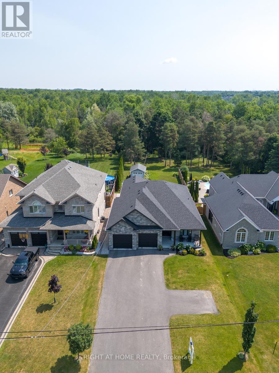 3307 Trulls Rd, Clarington, ON L1E 2W2