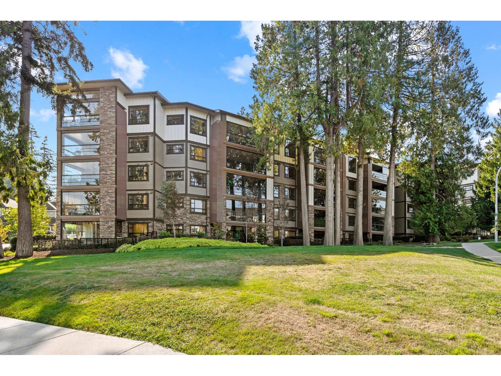3585 146a Street Unit 307, Surrey, BC V4P 0G9