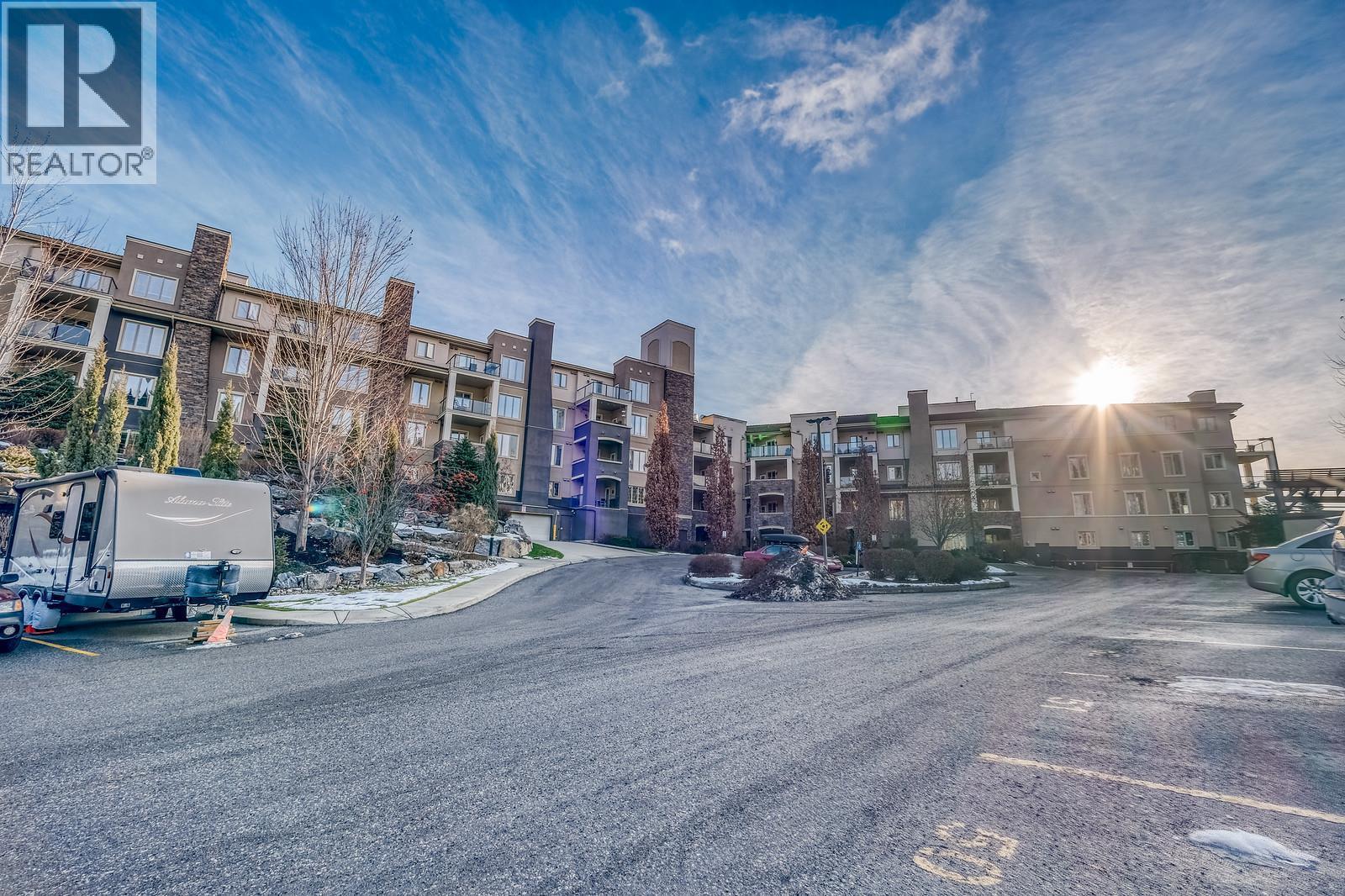 1873 Country Club Drive Unit 2305, Kelowna, BC V1V 2W6