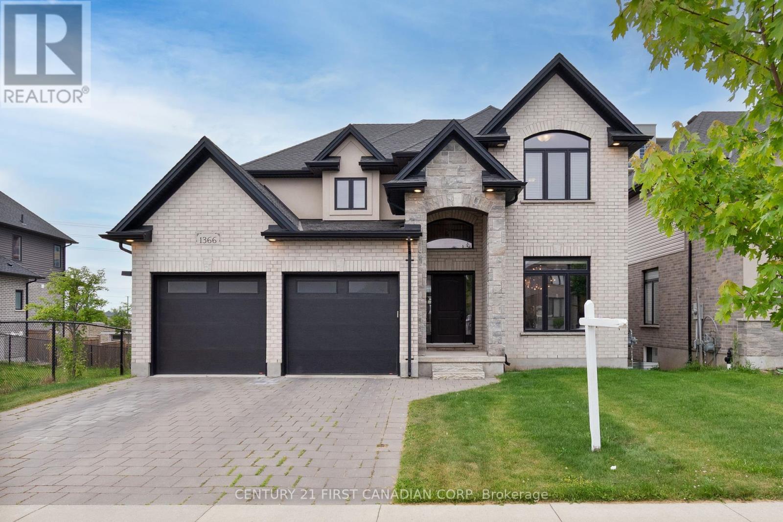 1366 Thornley St, London, ON N6K 0B2