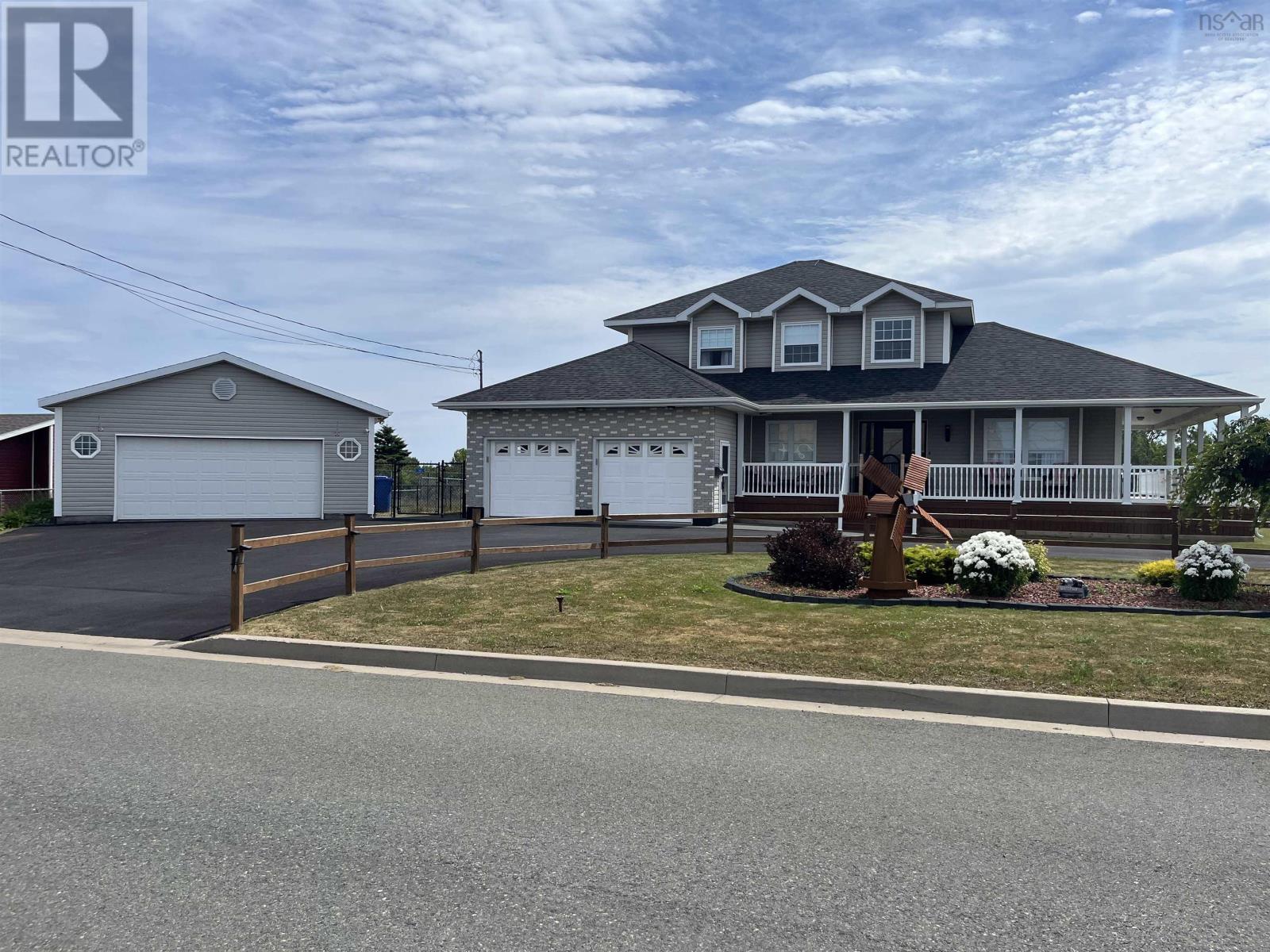 21 Woodward St, Glace Bay, NS B1A 4R4