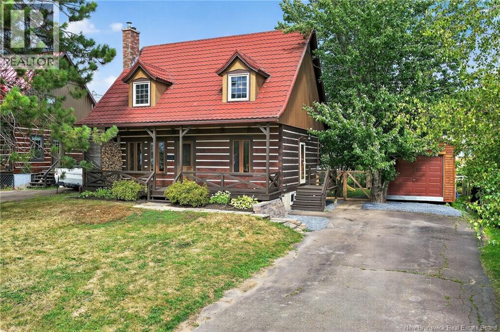 49 Frobisher Ave, Moncton, NB E1A 5R5