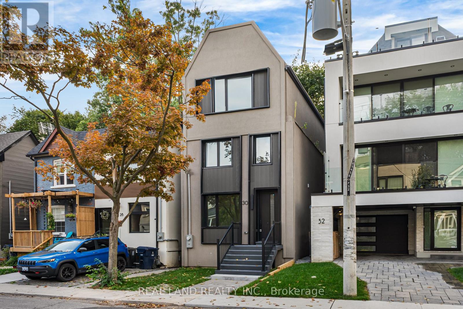 30 Winnifred Ave, Toronto, ON M4M 2X3