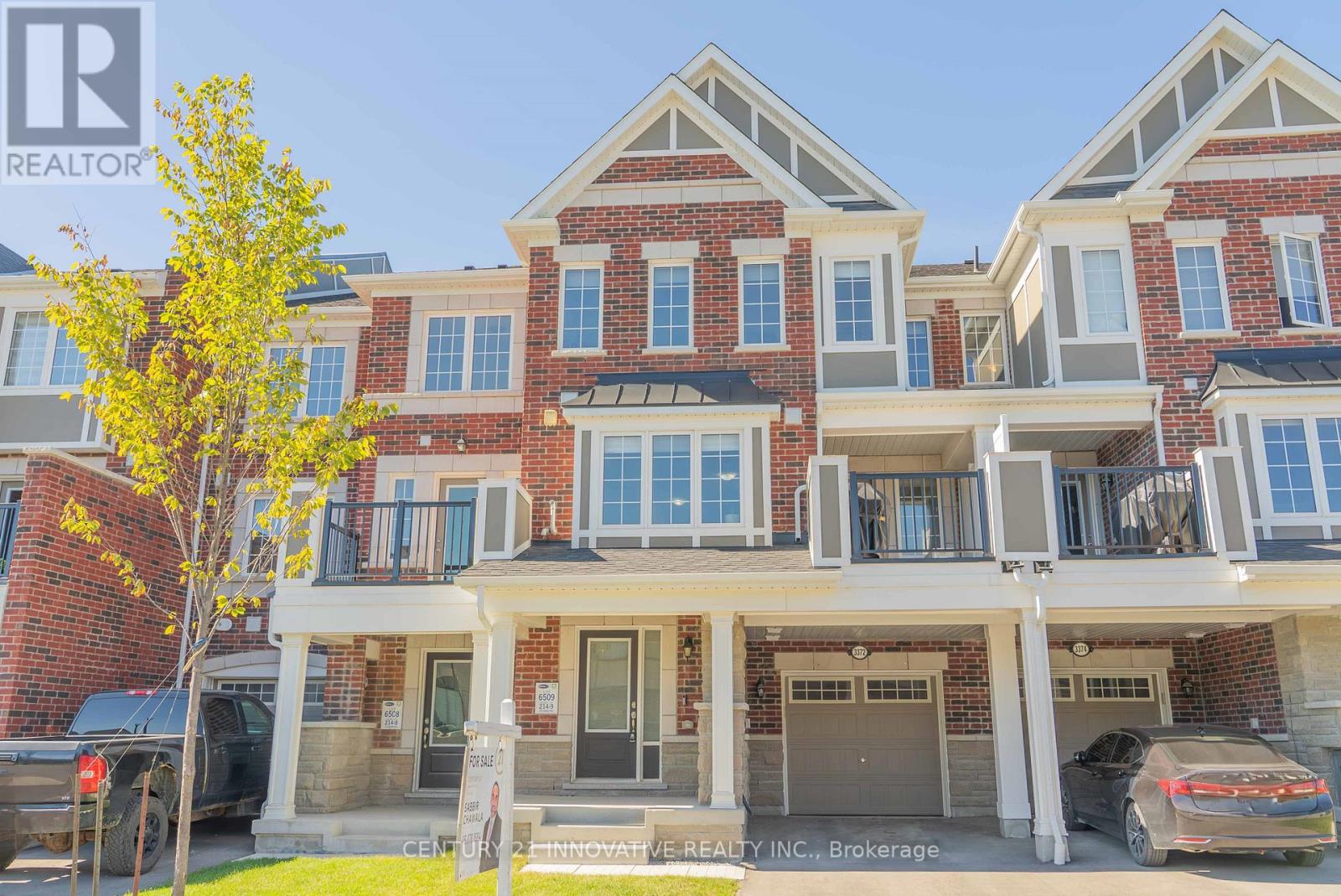 3372 Swordbill St, Pickering, ON L1X 0N1