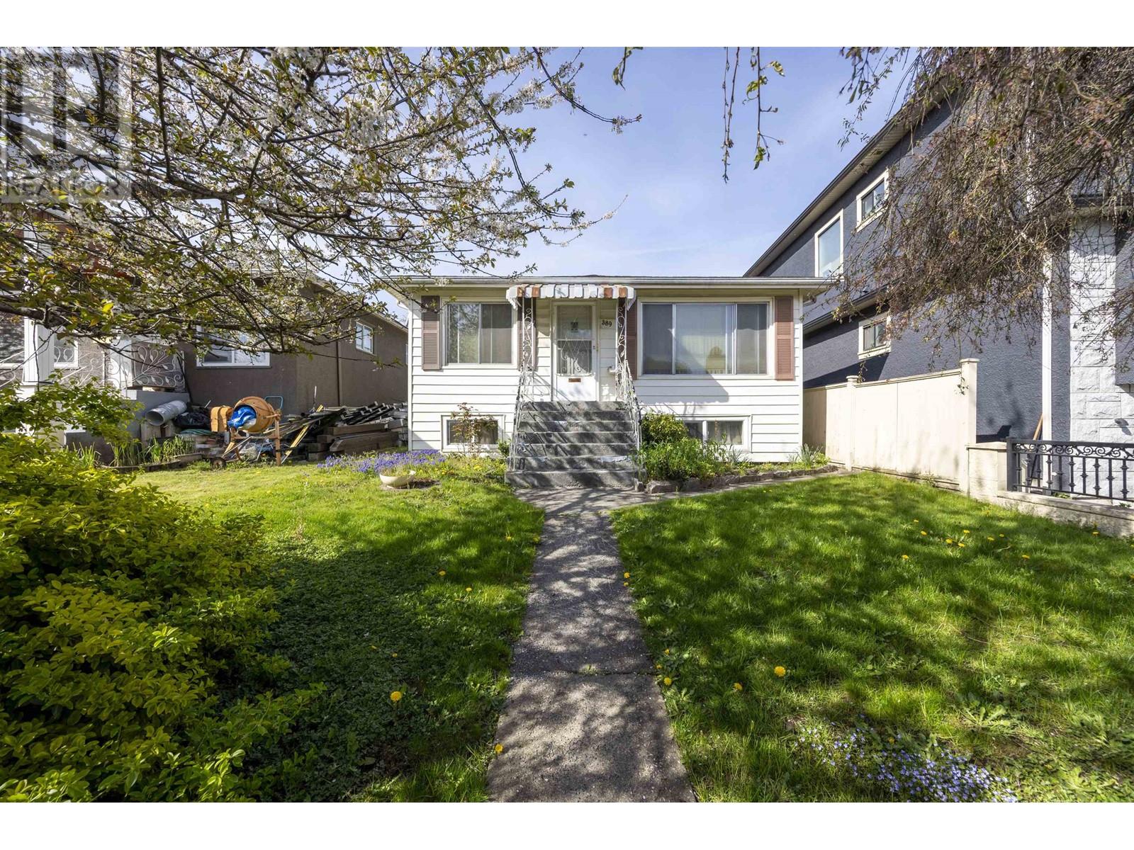 389 E 63rd Ave, Vancouver, BC V5X 2J8