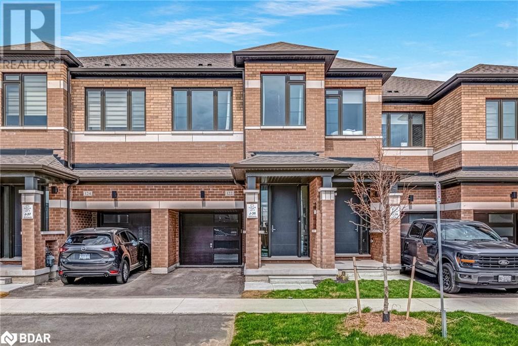 122 Turnberry Ln, Barrie, ON L9J 0M3