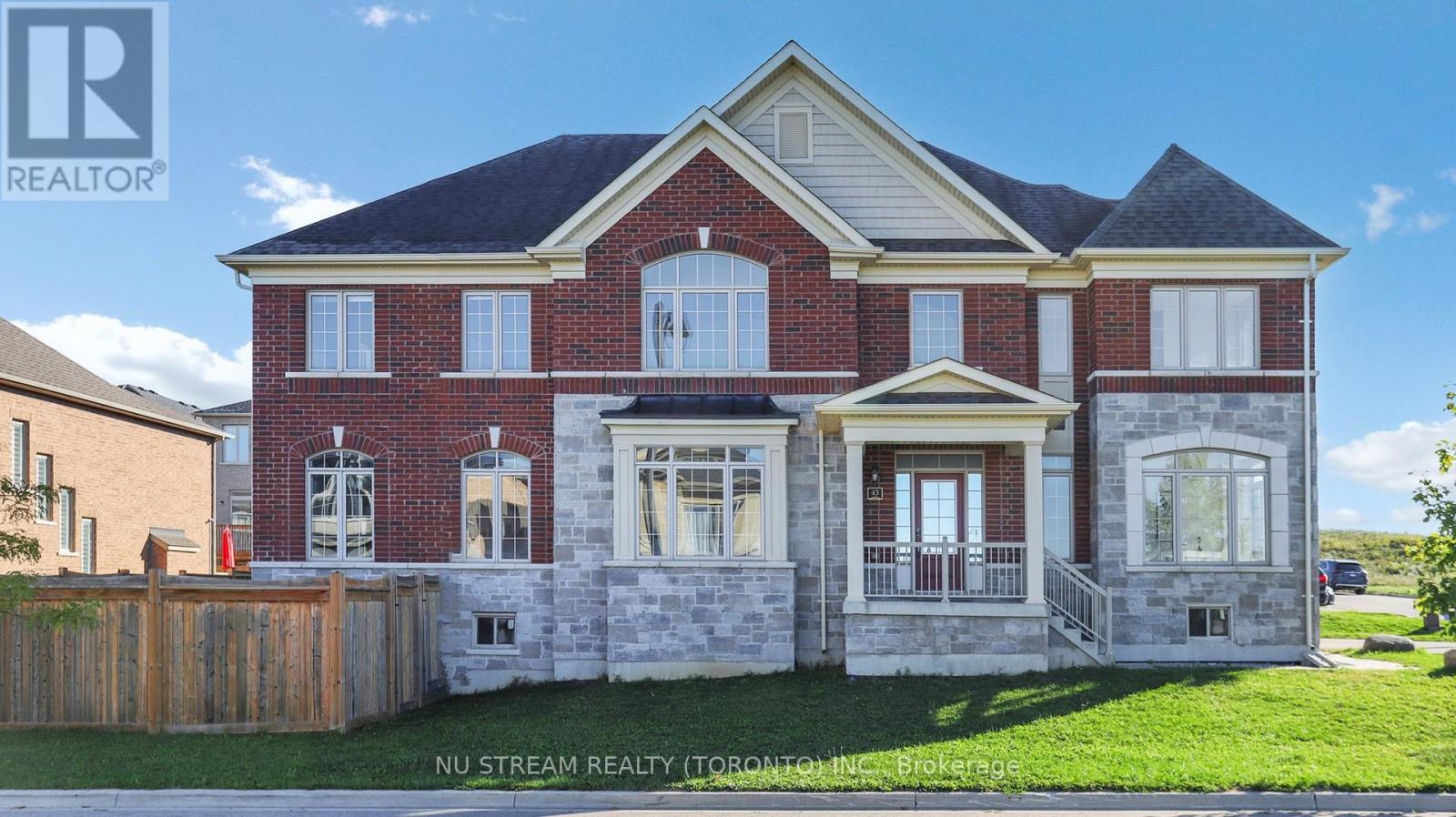 43 Eastgrove Sq E, East Gwillimbury, ON L9N 0R3