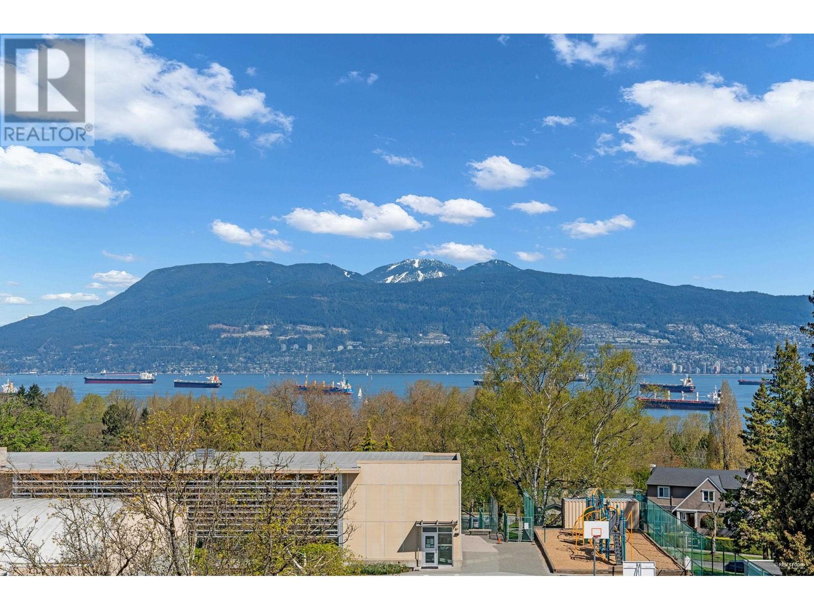 4060 W 10th Ave, Vancouver, BC V6R 2H1