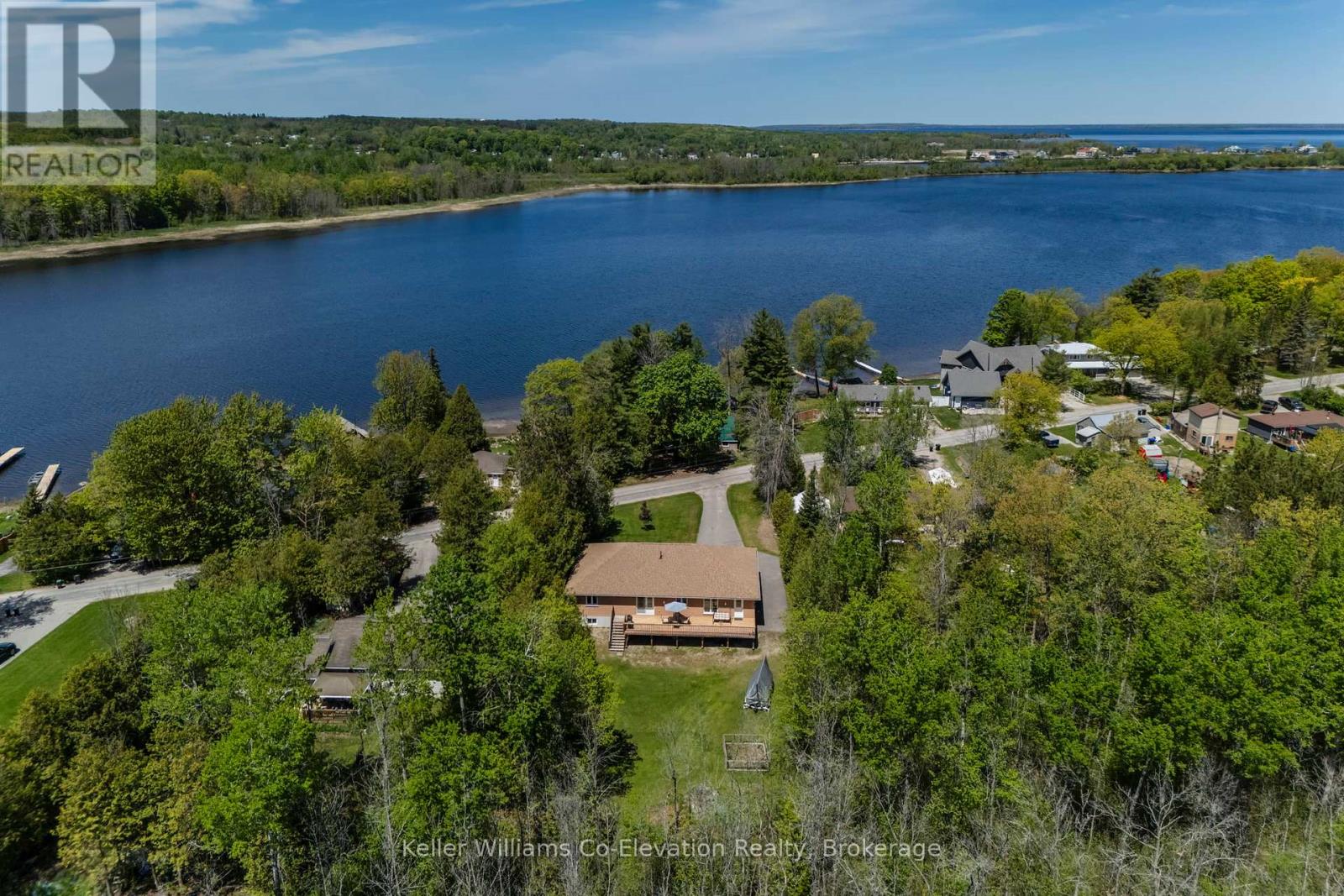 115 Mitchells Beach Rd, Tay, ON L0K 2A0