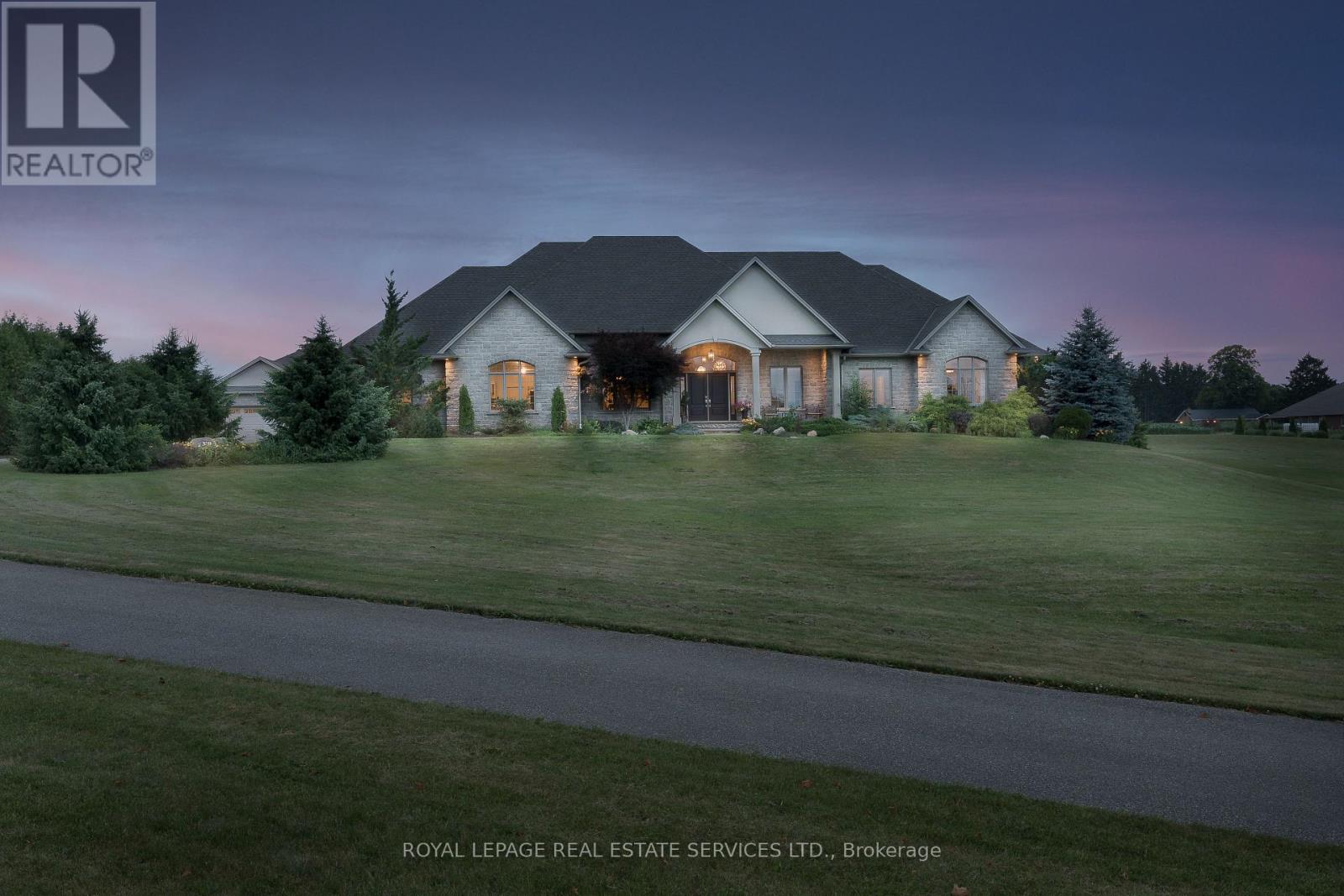 391 Robinson Rd, Brantford, ON N3R 0B8