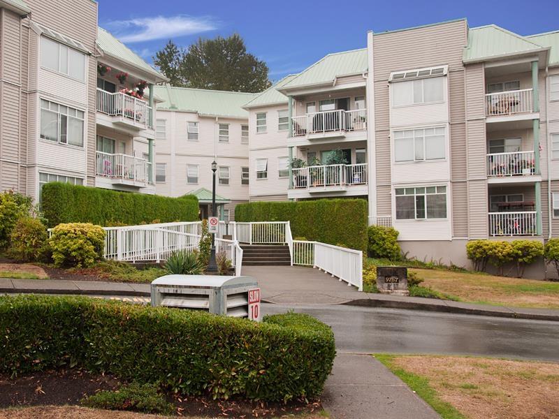 9767 140 Street Unit 207, Surrey, BC V3T 4M4