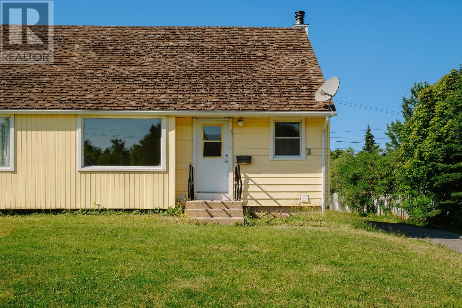 59 Edinburgh Ave, Gander, NL A1V 1C6