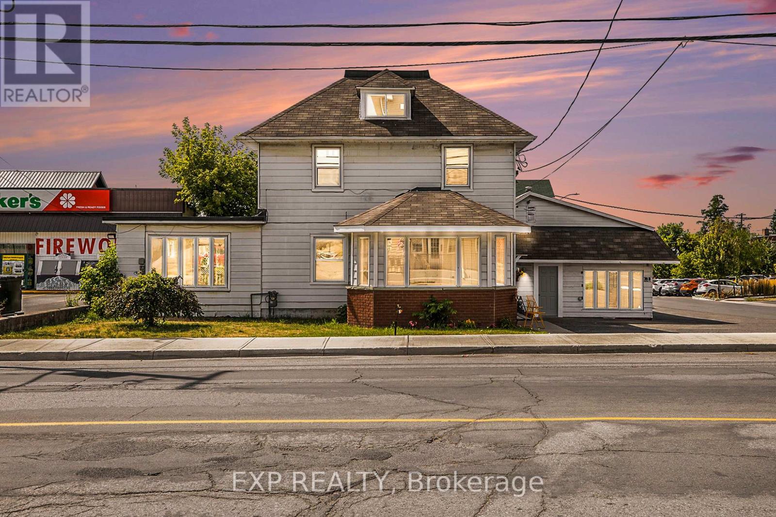 78 Bridge St, Mississippi Mills, ON K0A 1A0