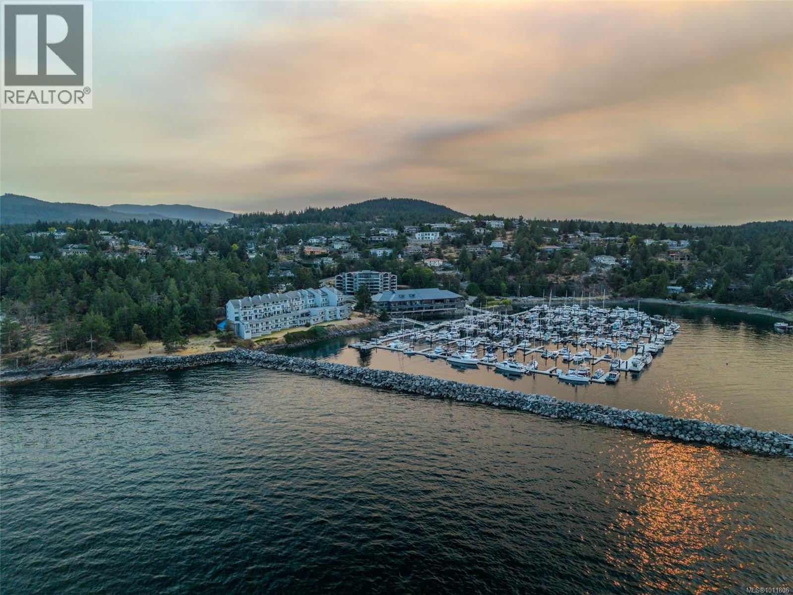 3555 Outrigger Rd Unit 403 Rd, Nanoose Bay, BC V9P 9K1