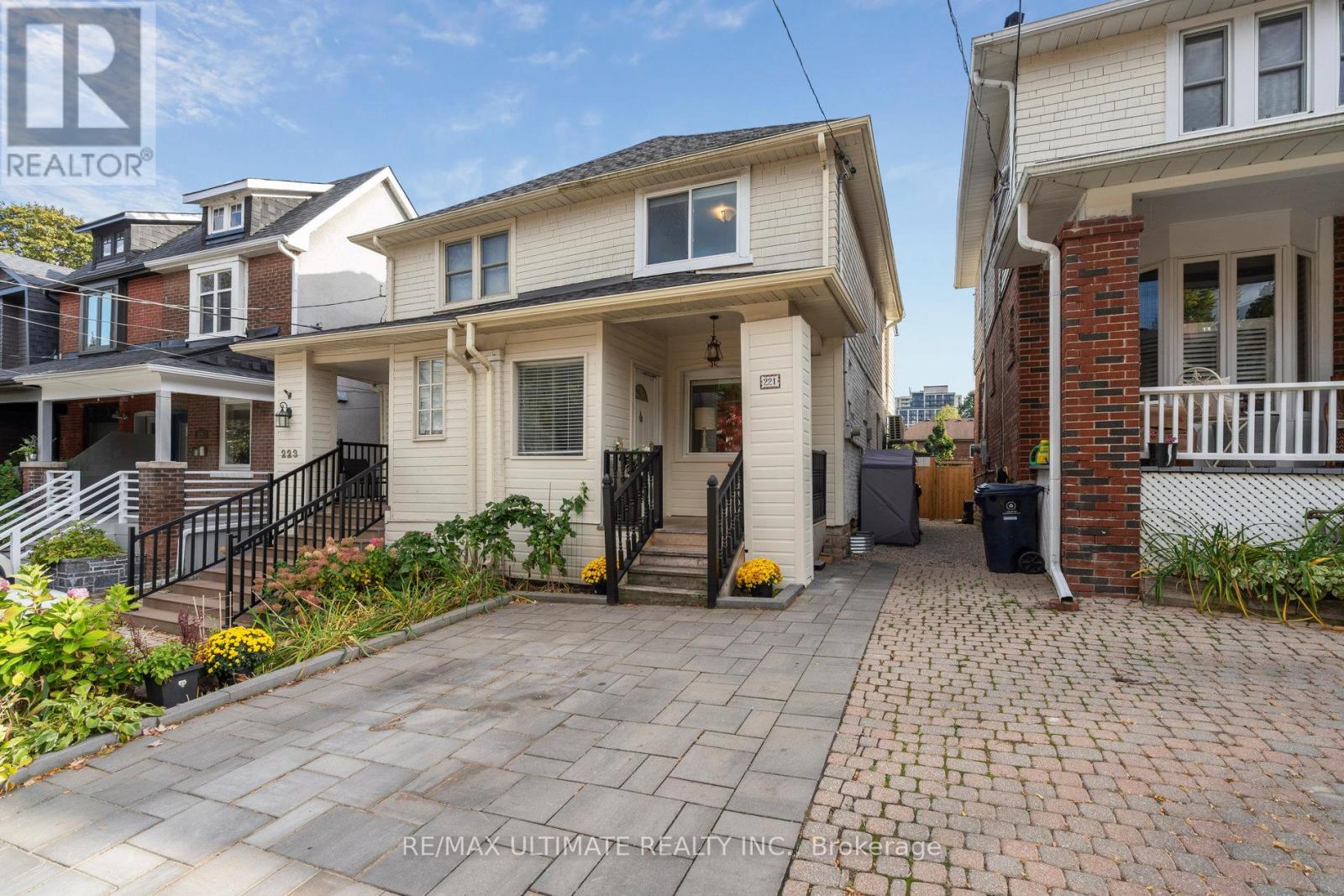 221 Erskine Ave, Toronto, ON M4P 1Z5