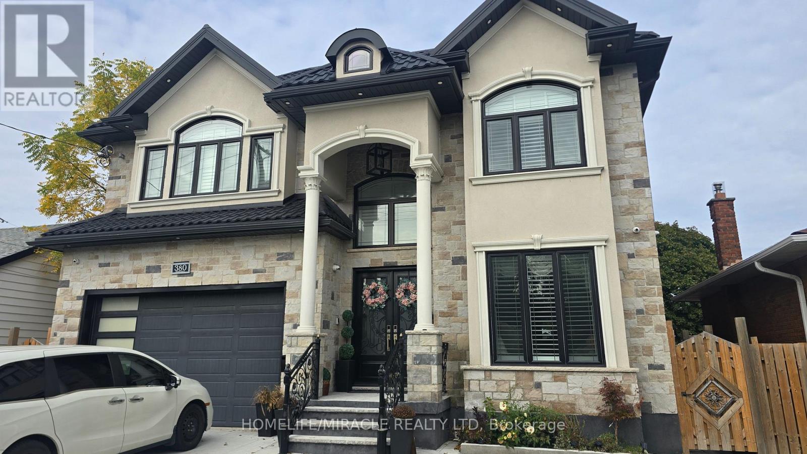 380 Mohawk Rd W, Hamilton, ON L9C 1W7