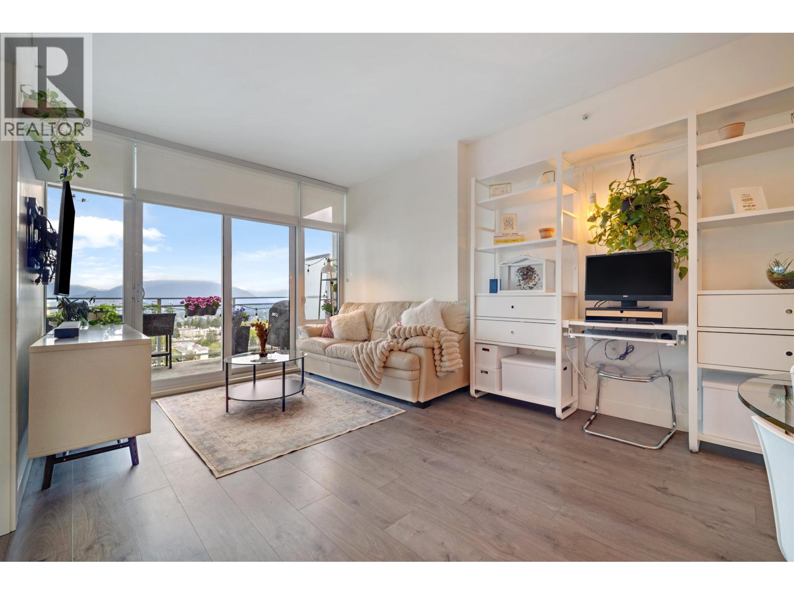 5051 Imperial Street Unit 1401, Burnaby, BC V5J 0J3