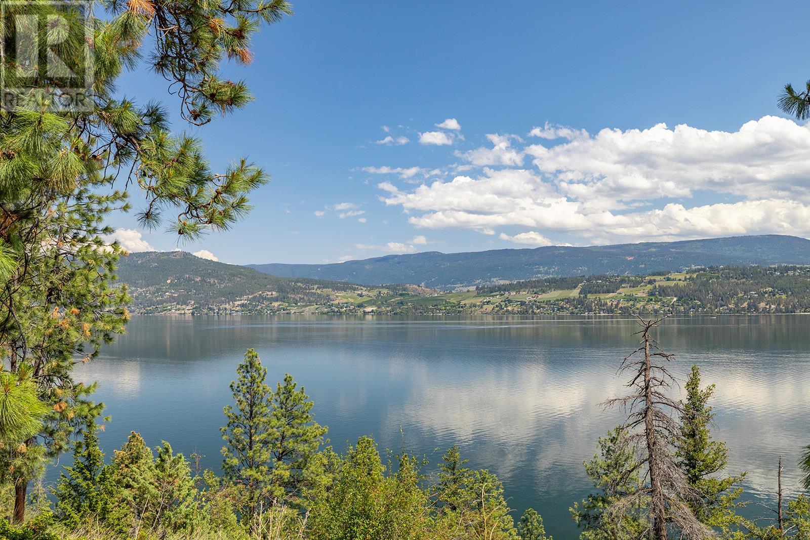 3985 Westside Road Unit 14, Kelowna, BC V1Z 3X2