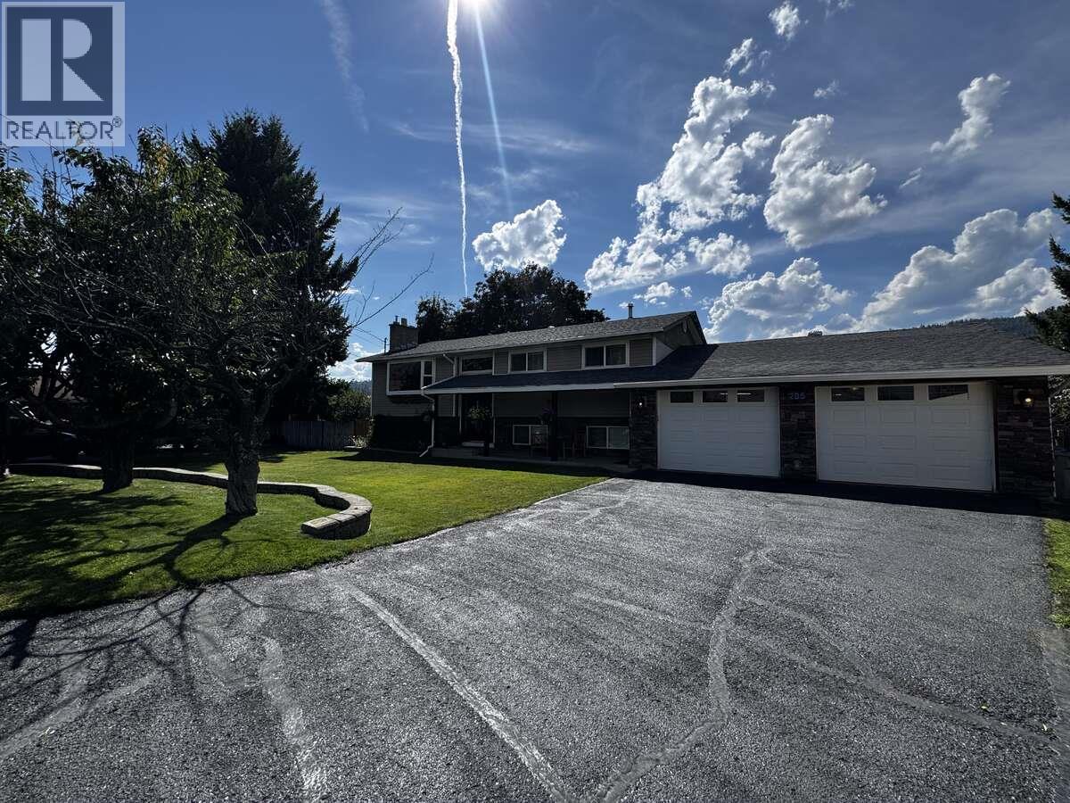 285 Huckleberry Pl, Kamloops, BC V2H 1M4