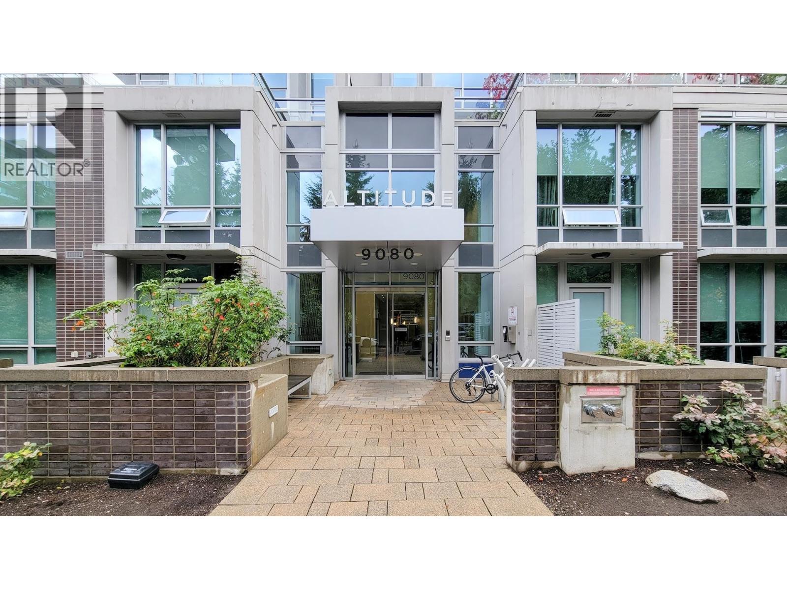 9080 University Crescent Unit 706, Burnaby, BC V5A 0B7