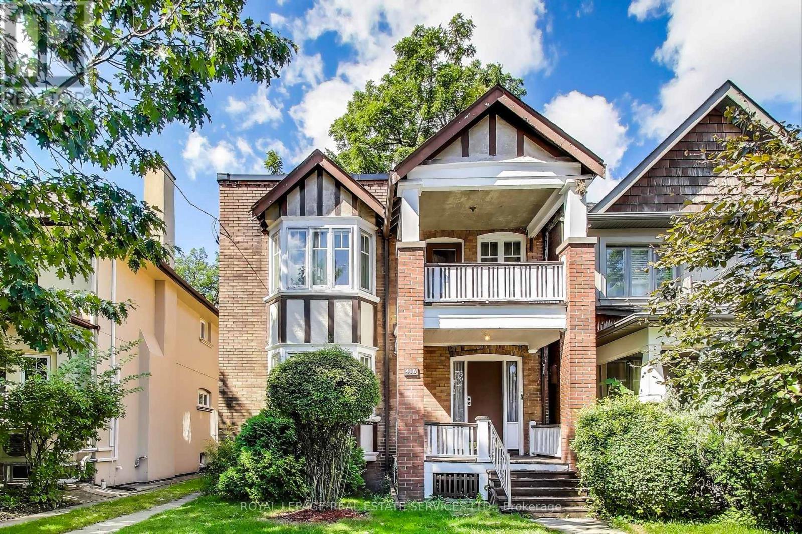 418 Willard Ave, Toronto, ON M6S 3R5