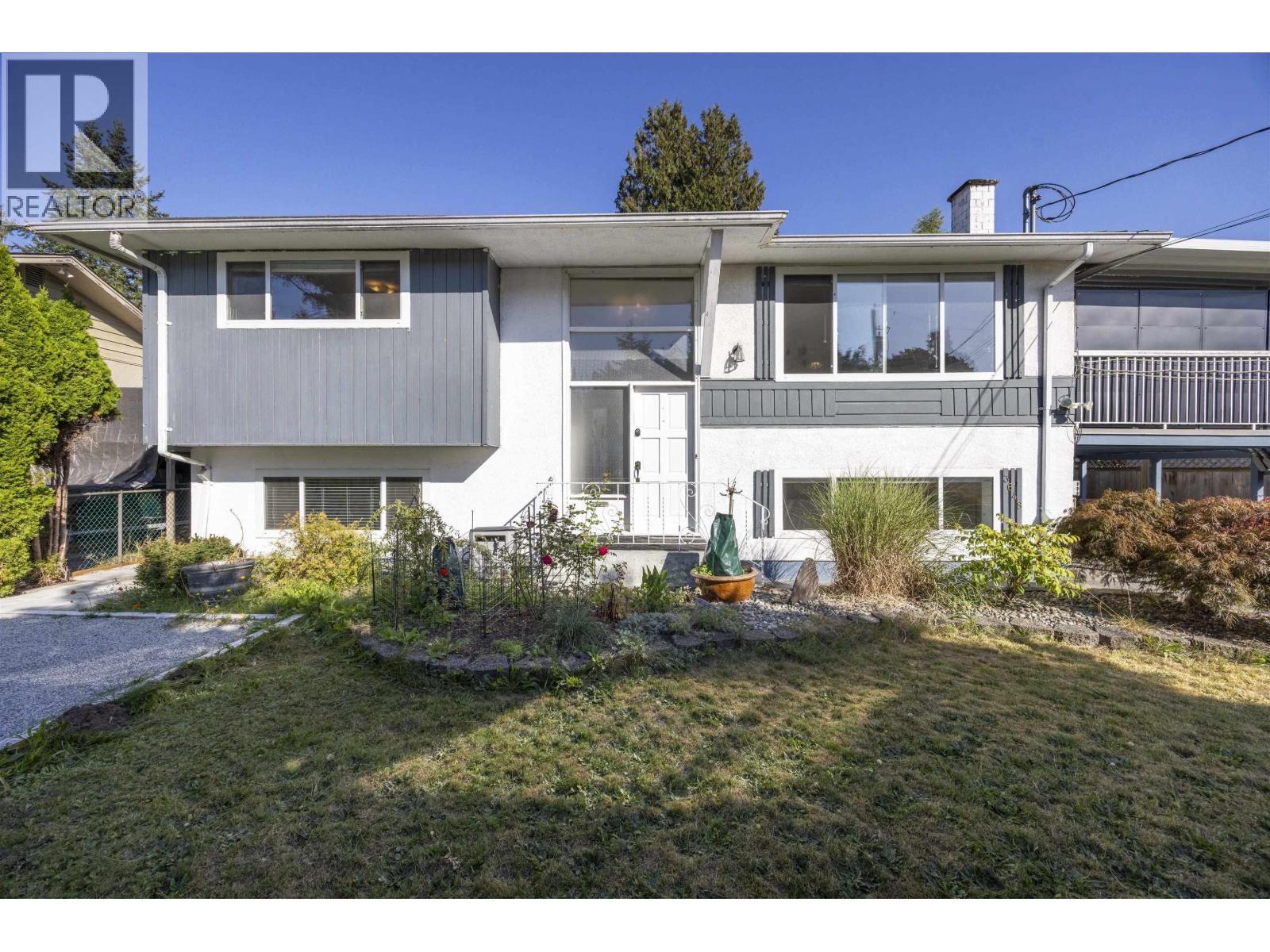 3648 Vincent St, Port Coquitlam, BC V3B 3T9