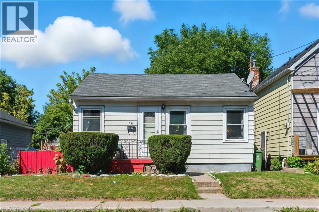 391 Fairfield Ave, Hamilton, ON L8H 5J1