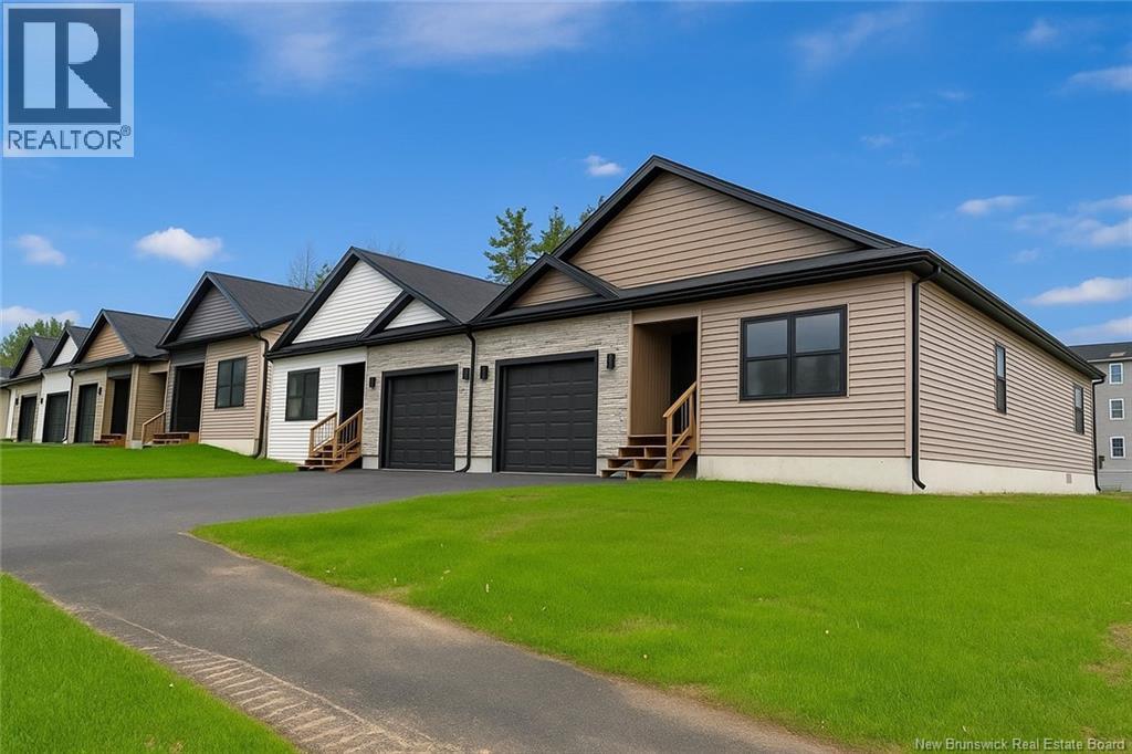 4 Terry Fox Dr, Oromocto, NB E2V 0P6