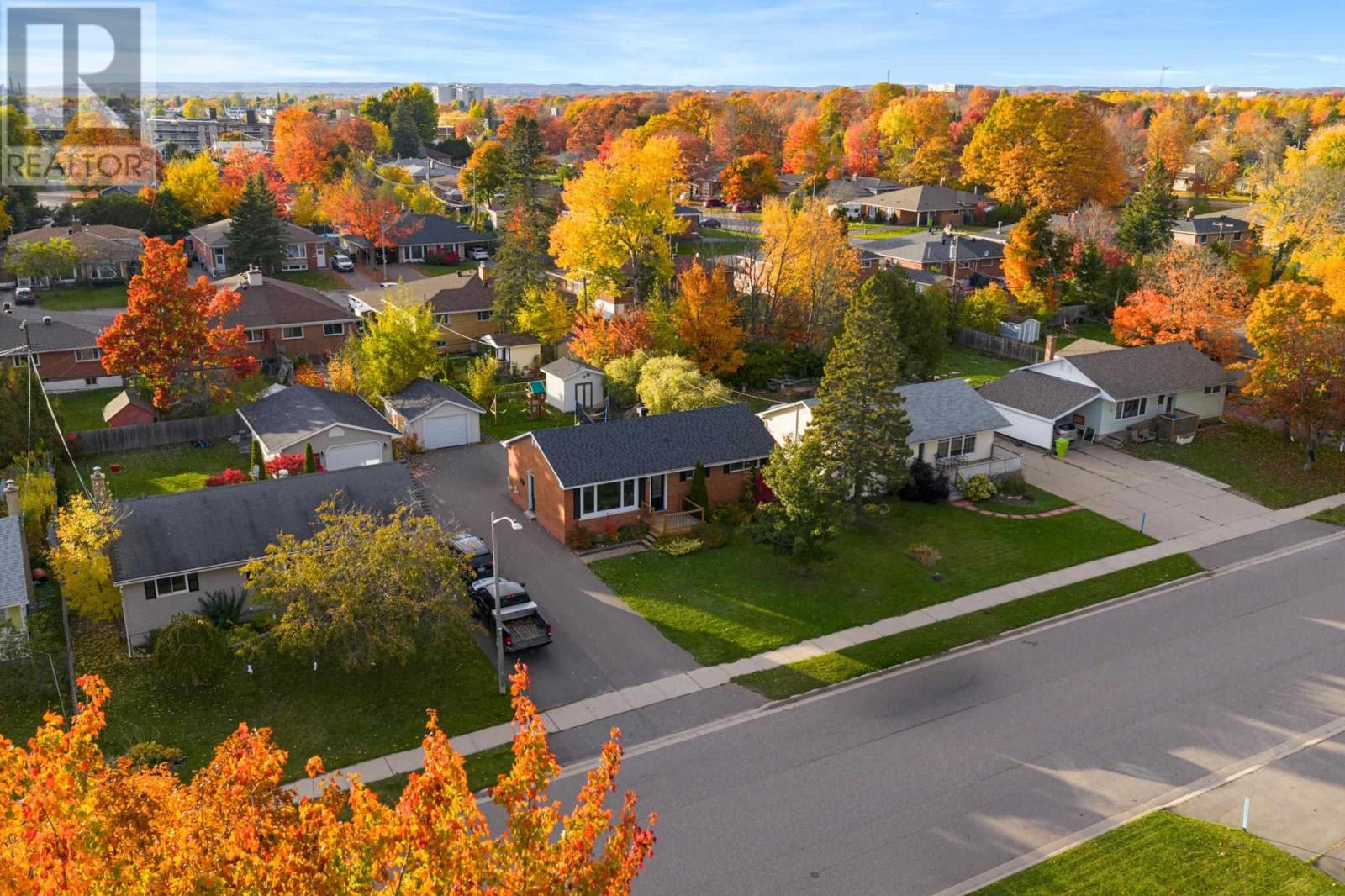 83 Pentagon Blvd, Sault Ste. Marie, ON P6B 5J2