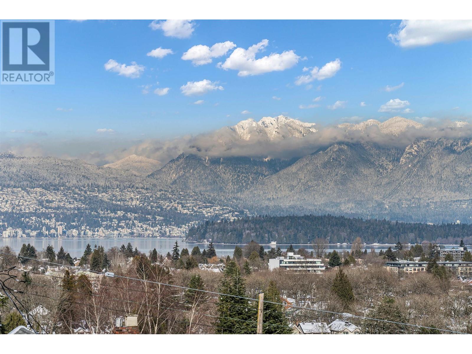 3363 W 19th Ave, Vancouver, BC V6S 1C1