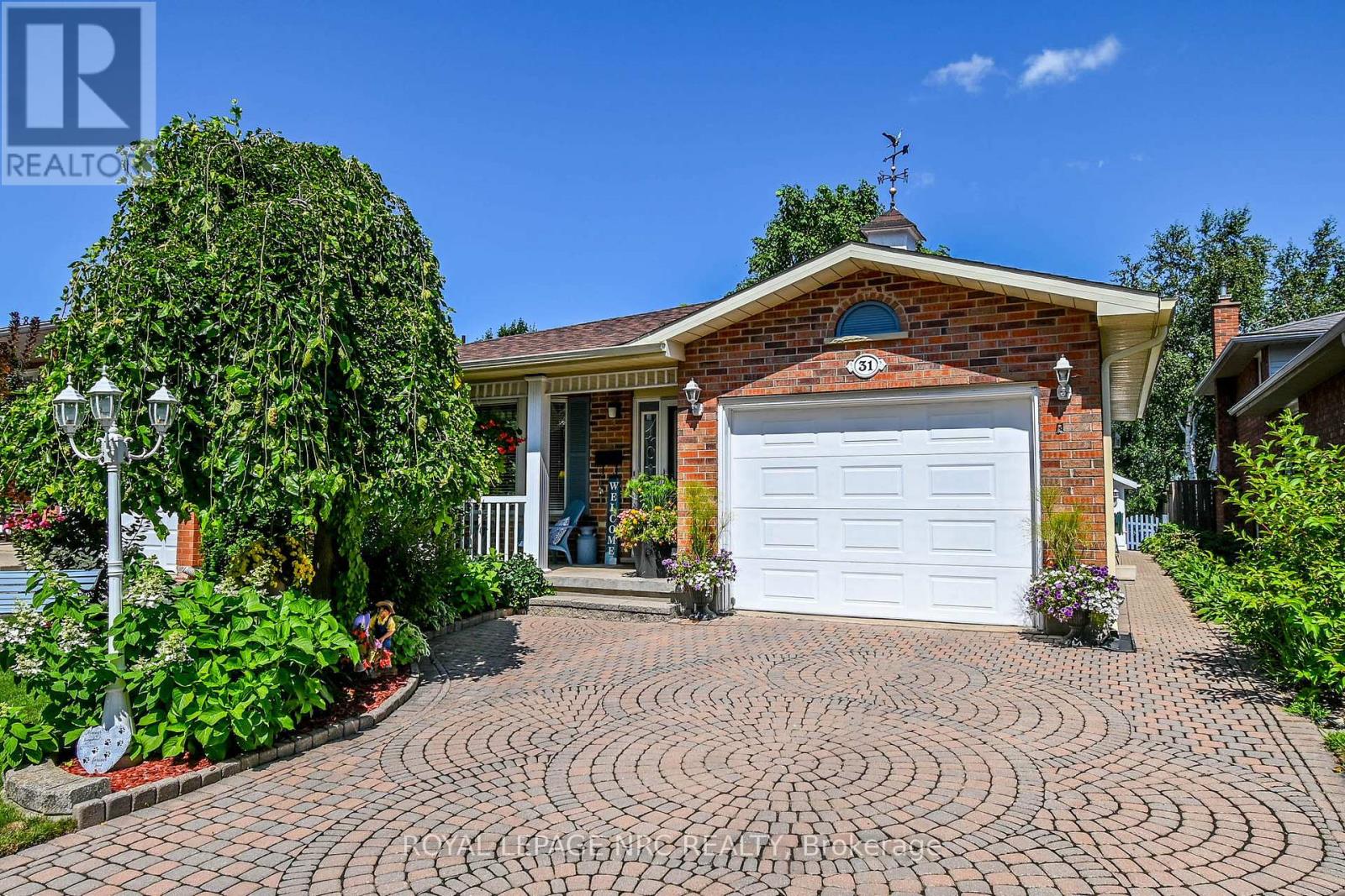 31 Rollins Dr, Welland, ON L3C 6Z8