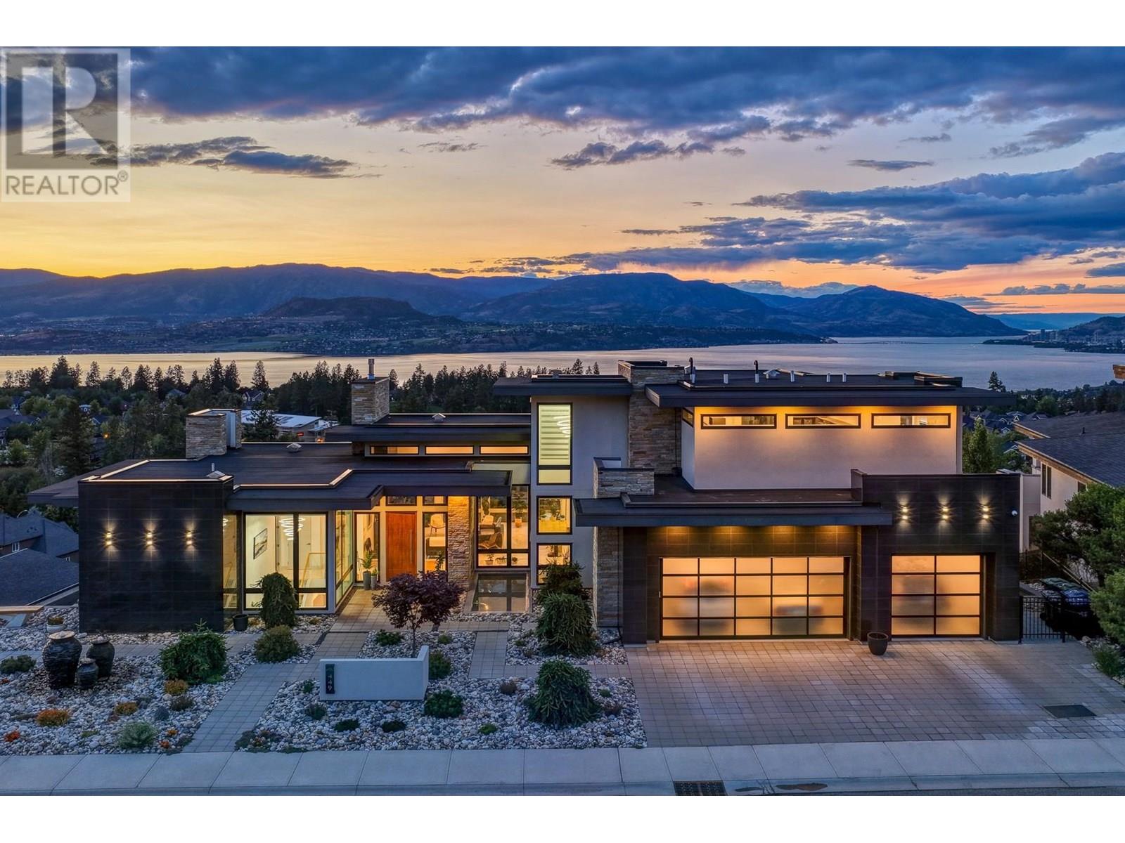 449 Swan Dr, Kelowna, BC V1W 5L9