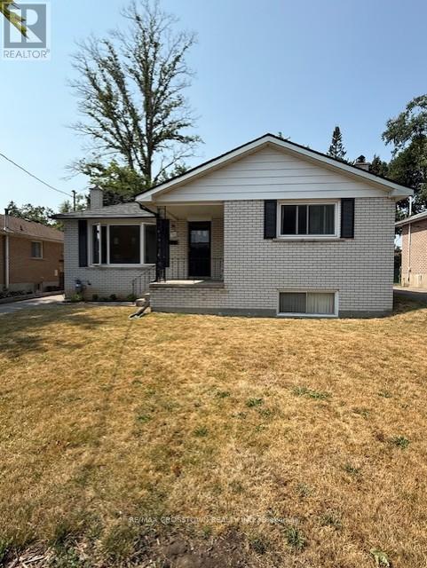 30 Queen St, Barrie, ON L4M 1Z1