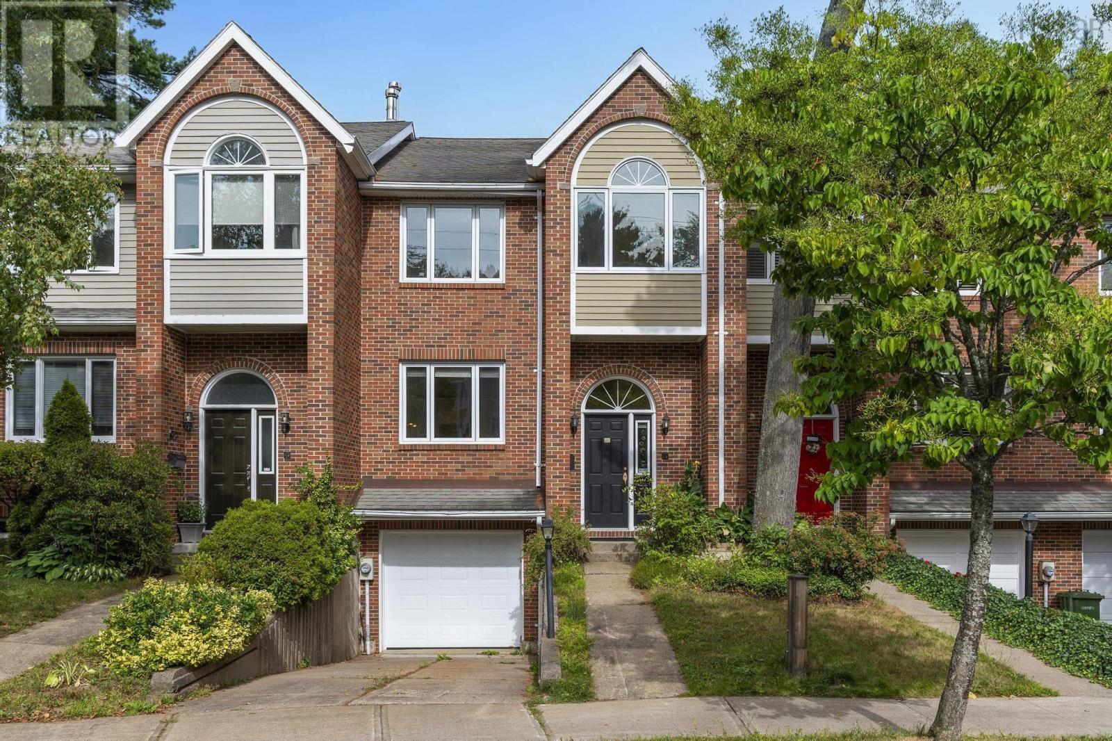 107 Anchor Dr, Halifax, NS B3N 3B9