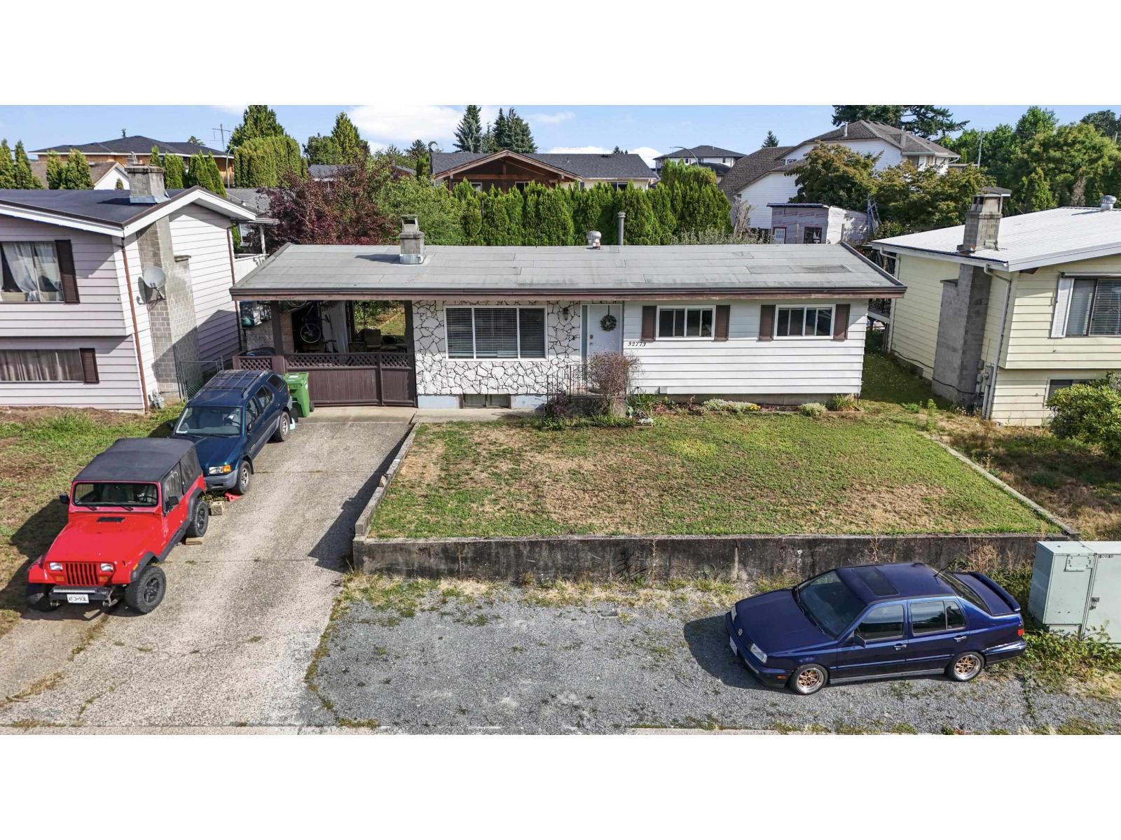 32773 Chehalis Dr, Abbotsford, BC V2T 4Y9