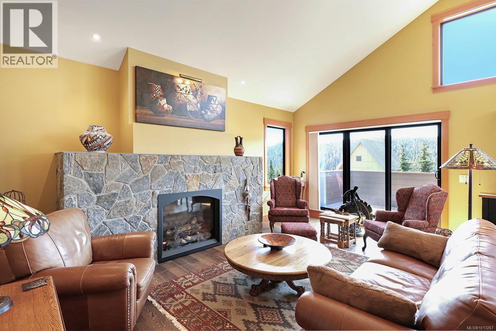 890 Cruikshank Rdg, Courtenay, BC V9J 1L0