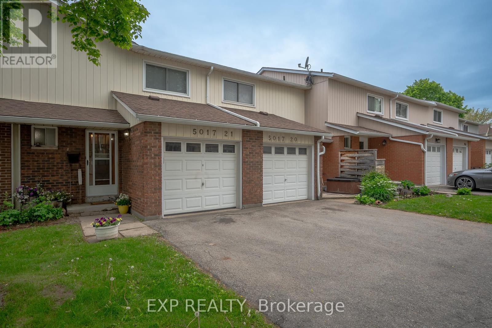 5017 Pinedale Ave, Burlington, ON L7L 5J6
