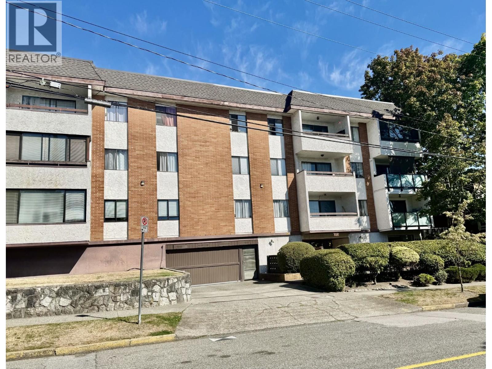 515 Eleventh Street Unit 212, New Westminster, BC V3M 4G4