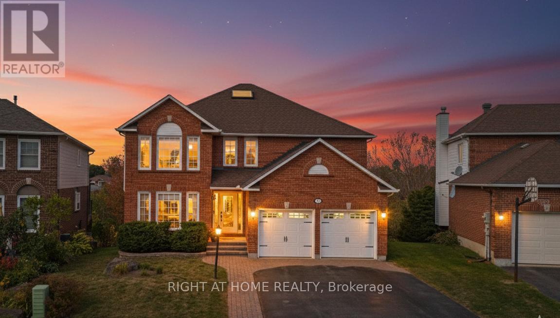50 Rosenfeld Cres, Ottawa, ON K2K 2L2