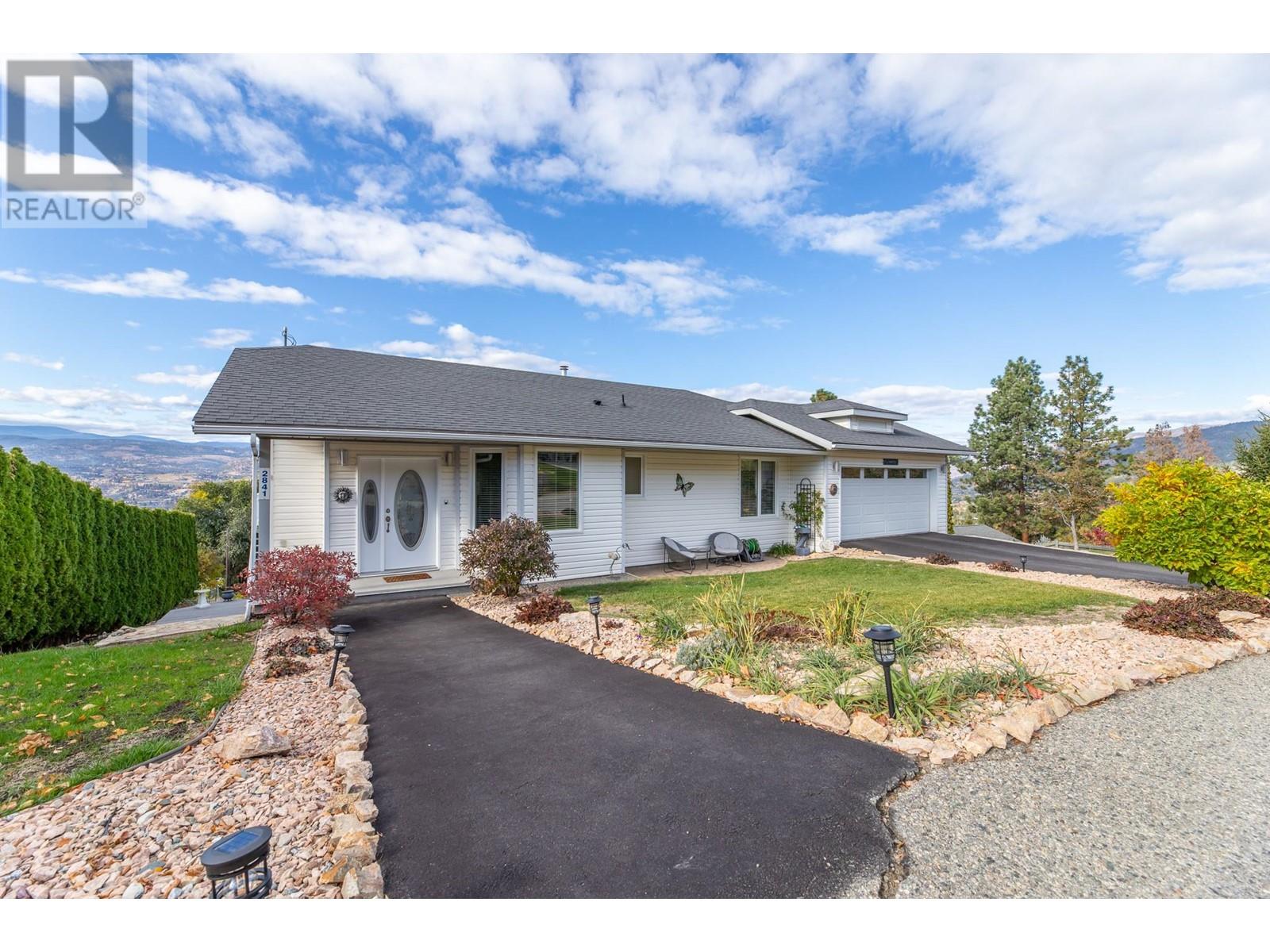 2841 Noyes Rd, Naramata, BC V0H 1N1