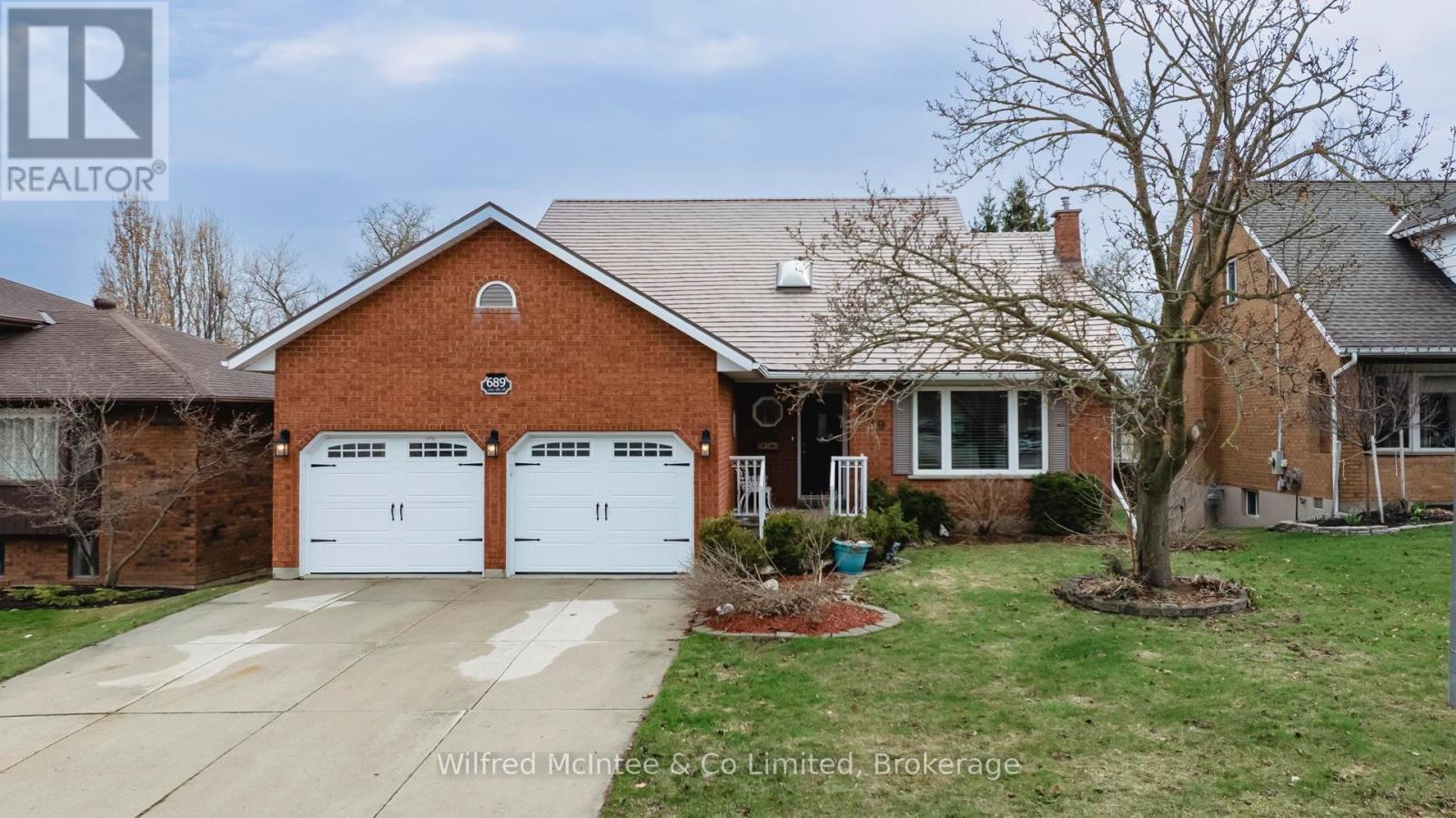 689 21st Avenue A, Hanover, ON N4N 3M2
