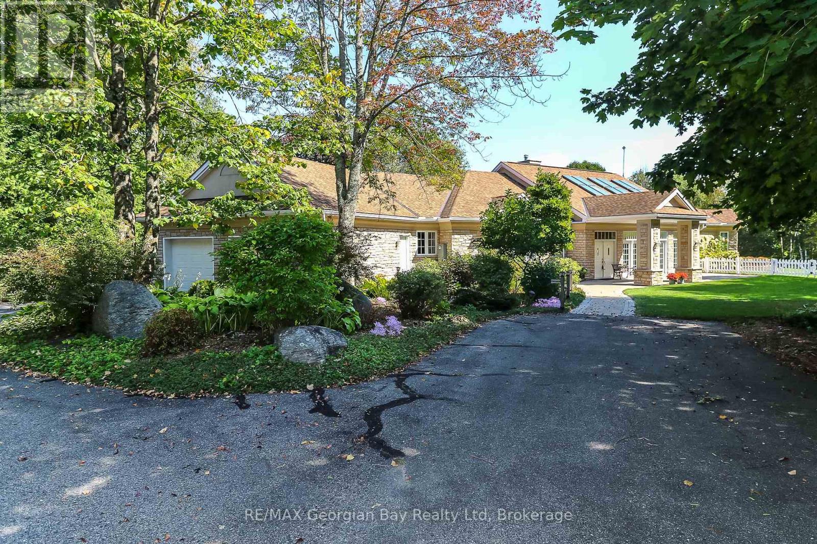326 Blueberry Marsh Rd, Oro-Medonte, ON L4R 4K3